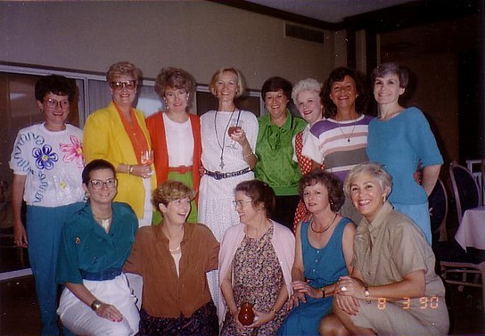 30thReunionGirlsLuncheon_8-3-90_003