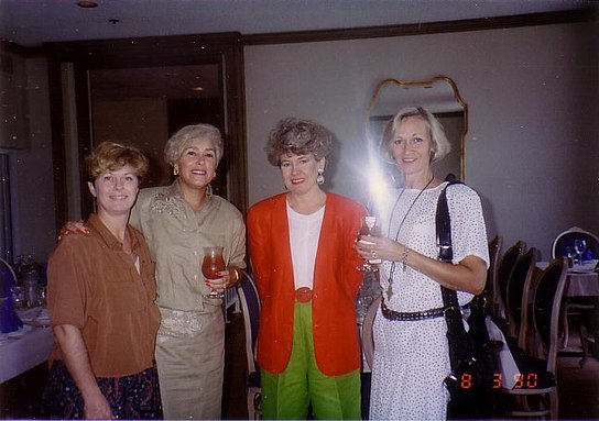30thReunionGirlsLuncheon_8-3-90_006